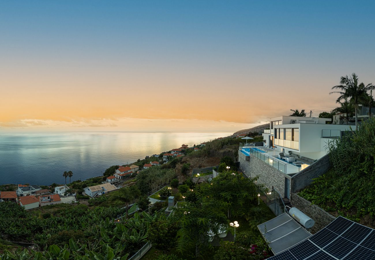 The View - Sea View villa with pool in Calheta, Madeira, Portugal